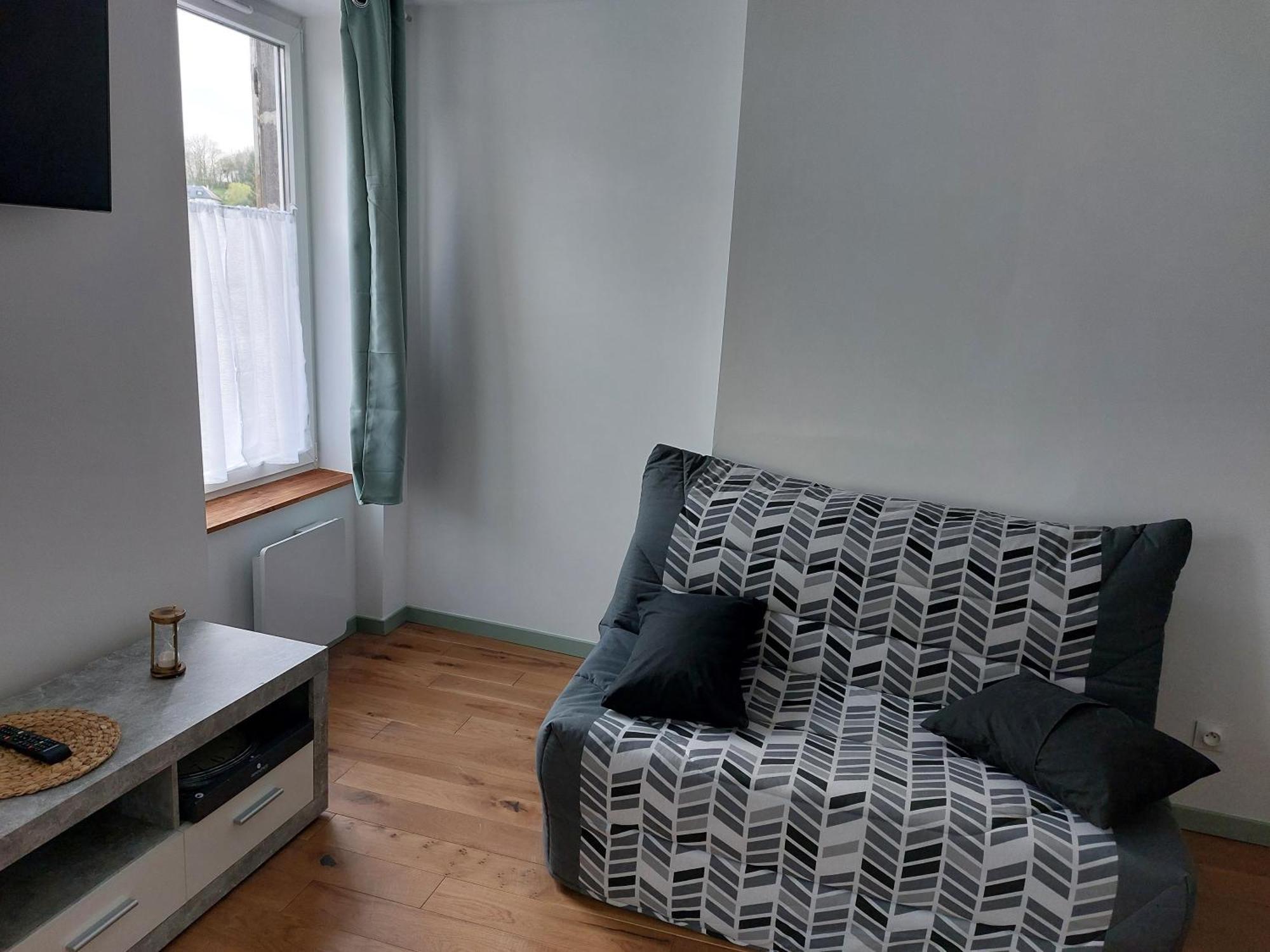Studio Refait A Neuf Clos Saint Genest Manzat Extérieur photo
